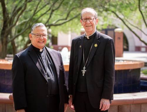 El Obispo Olmsted y el Obispo Nevares se unen con la USCCB en una llamada a la oración